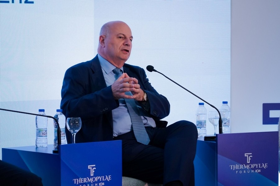 tsiaras.jpg