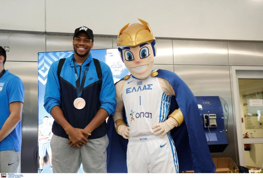 antetokounmo-ellada.jpg