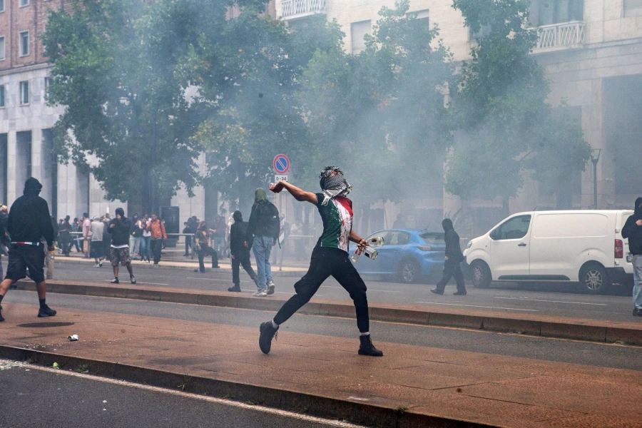 30819876.jpg