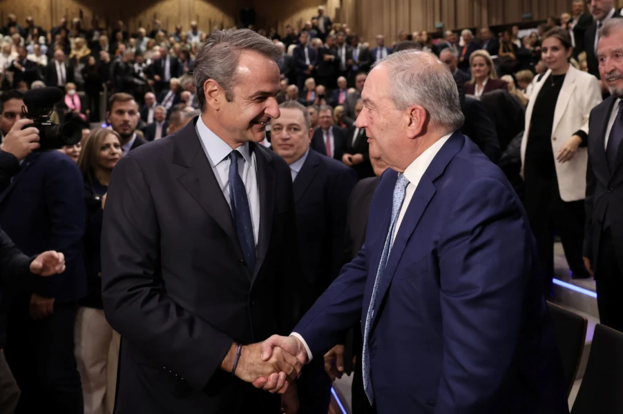 mitsotakis-karamanlis.jpg