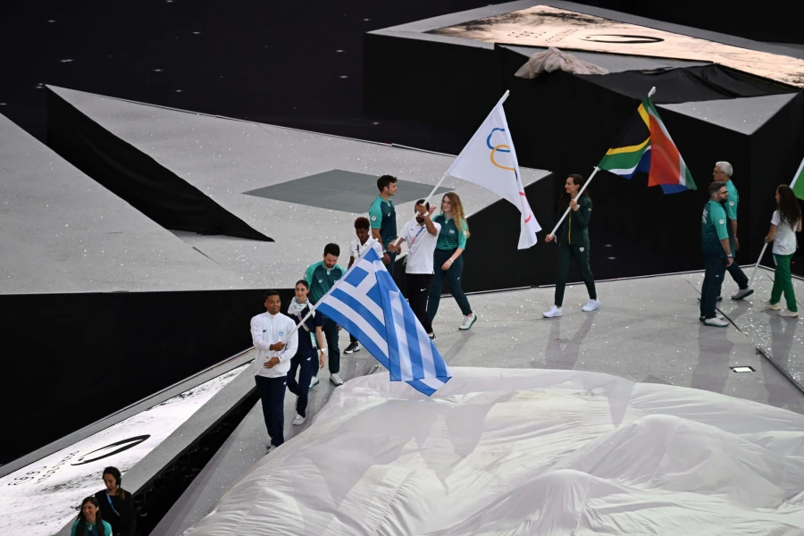 team-hellas-paris-2.jpg