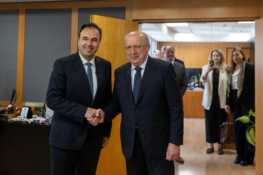 mal-3562-edit.jpg