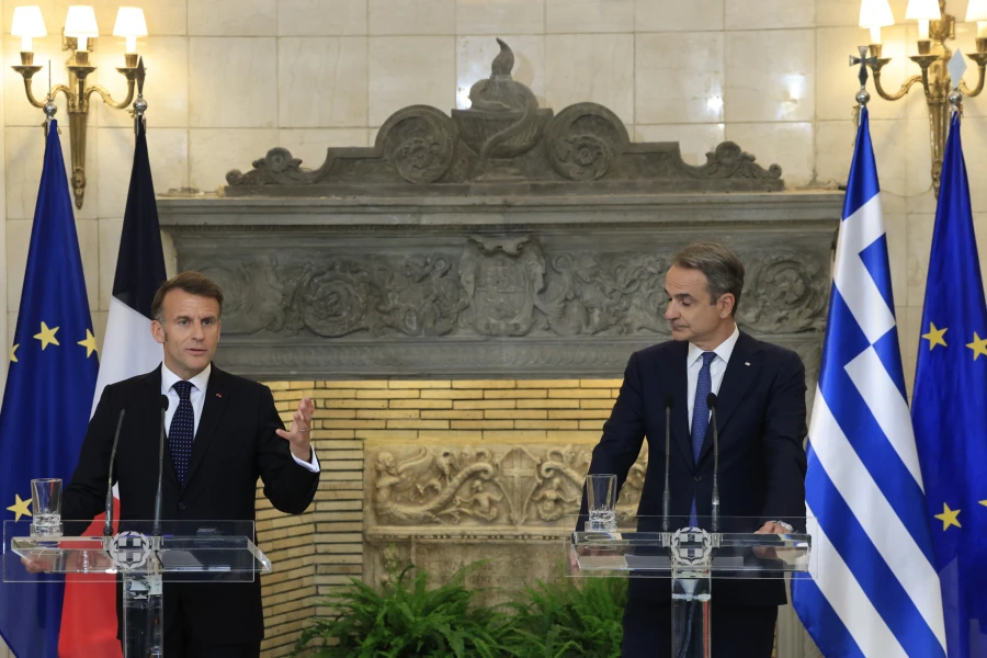 mitsotakis-macron2-46dz1.jpg
