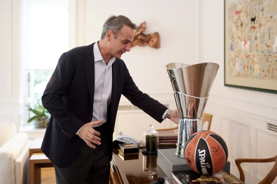 mitsotakis-olympiakos-5.webp