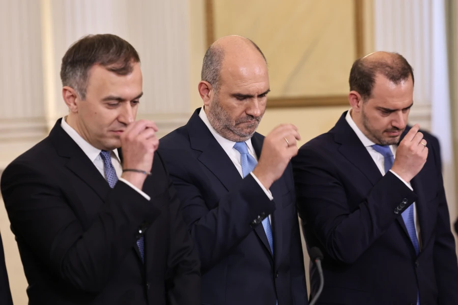 5221036.jpg