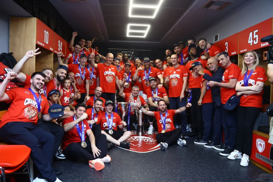 olympiakos-protathlitis-2-hHK7M.jpg