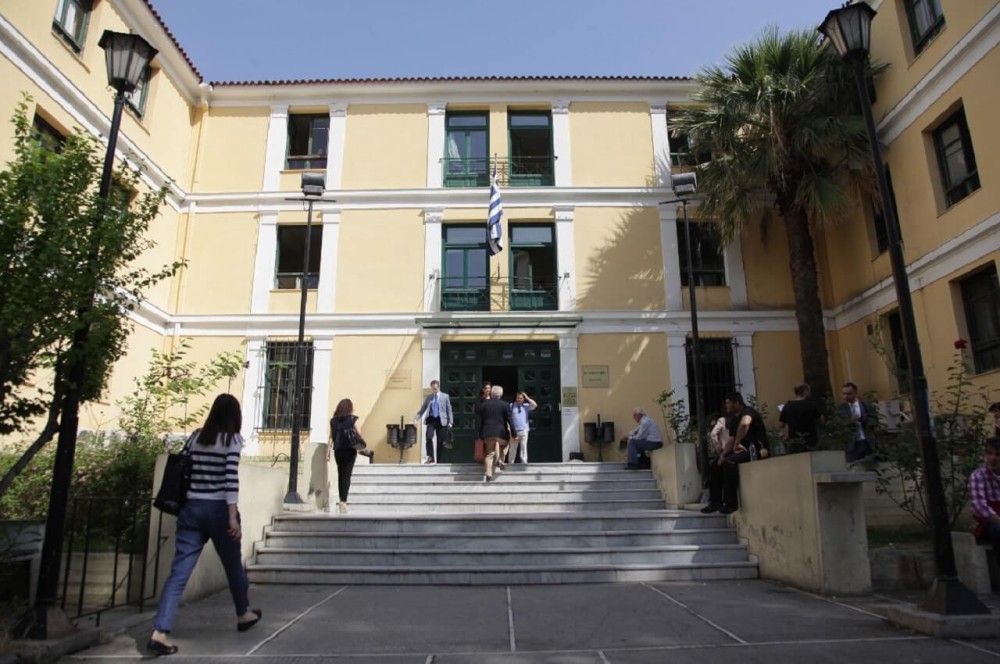 Πρόγραμμα πρακτικής άσκησης 2.400 νέων δικηγόρων