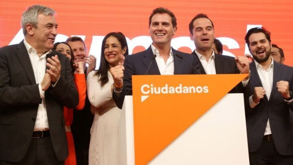 Ciudadanos: «Όχι» σε συνεργασίες με το ακροδεξιό Vox