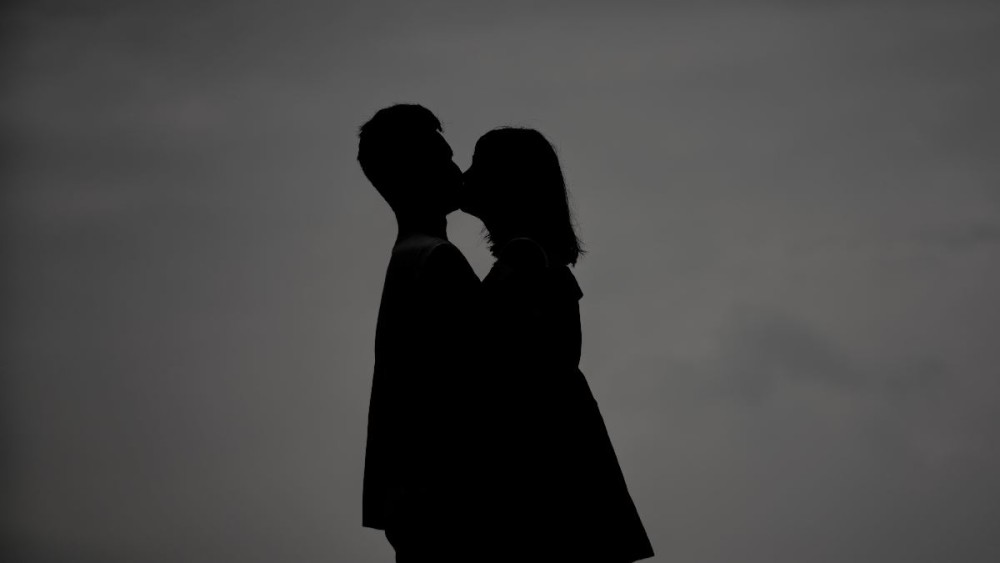 Νέο ειδύλλιο στην τηλεόραση