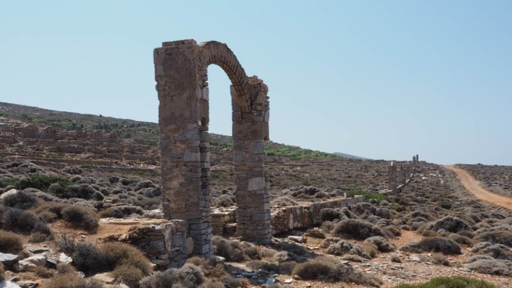 Ολόκληρη η Μακρόνησος κηρύχθηκε αρχαιολογικός χώρος