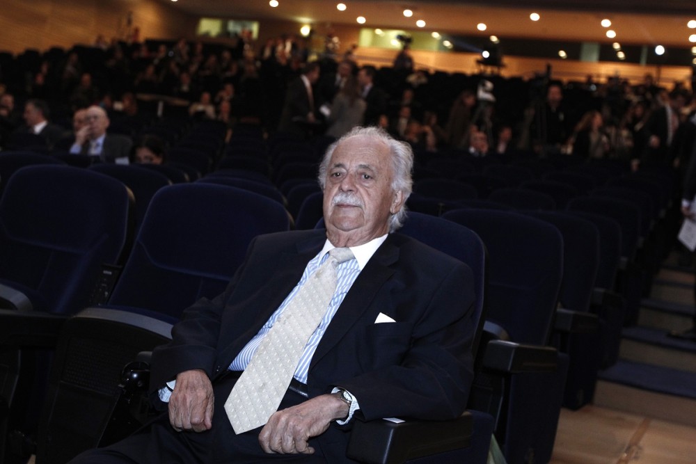 Πέθανε ο Έλληνας δικηγόρος του Νέλσον Μαντέλα, Γιώργος Μπίζος