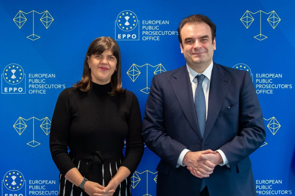 Ο Κυριάκος Πιερρακάκης συναντήθηκε με τη Λάουρα Κοβέσι στην Ευρωπαϊκή Εισαγγελία στο Λουξεμβούργο