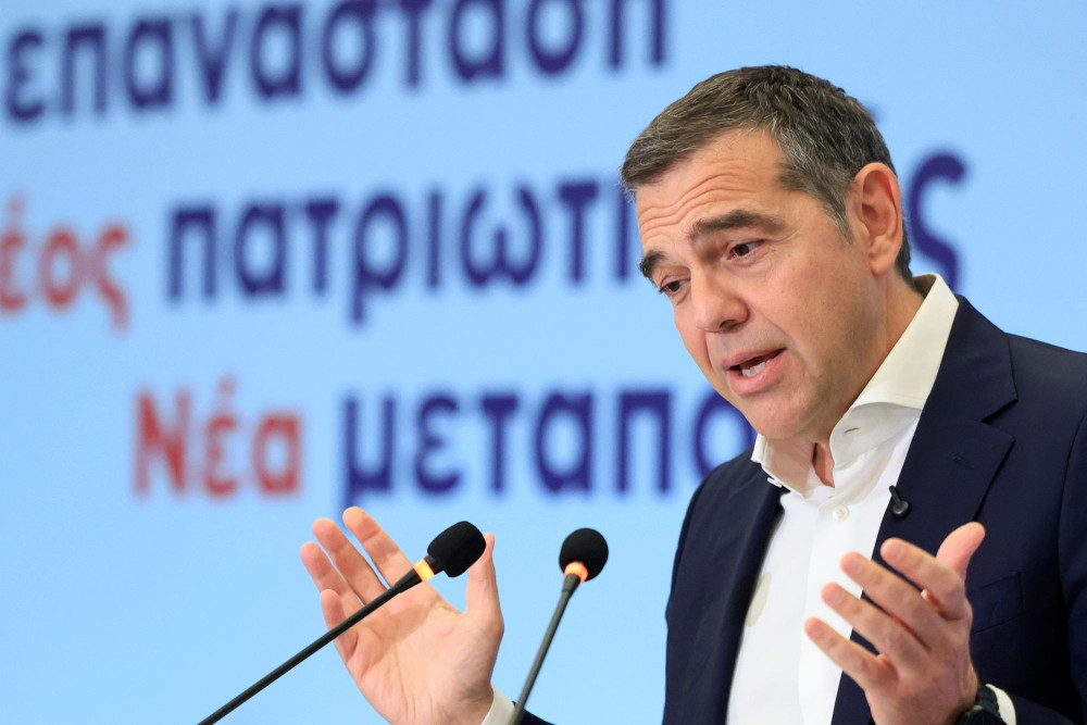 Μάχες χαρακωμάτων στην Κεντροαριστερά: Τσίπρας κατά Ανδρουλάκη και η απάντηση του ΠΑΣΟΚ