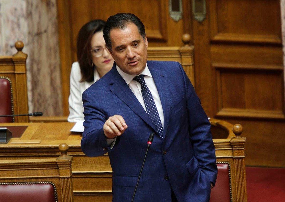 Γεωργιάδης: “Η ελληνική οικονομία, μέχρι σήμερα, κρατάει”