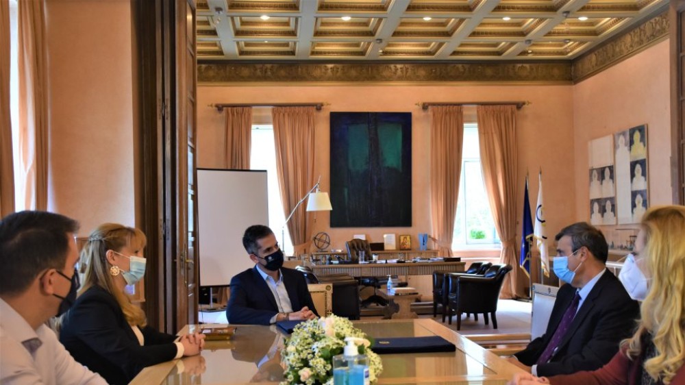 Δήμος Αθηναίων και Ελληνική Πνευμονολογική Εταιρεία ενώνουν τις δυνάμεις του κατά του κορωνοϊού