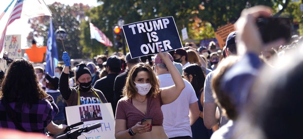 Η Αμερική γιορτάζει! Πανηγυρισμοί σε πολλές πόλεις μετά τη νίκη Μπάιντεν