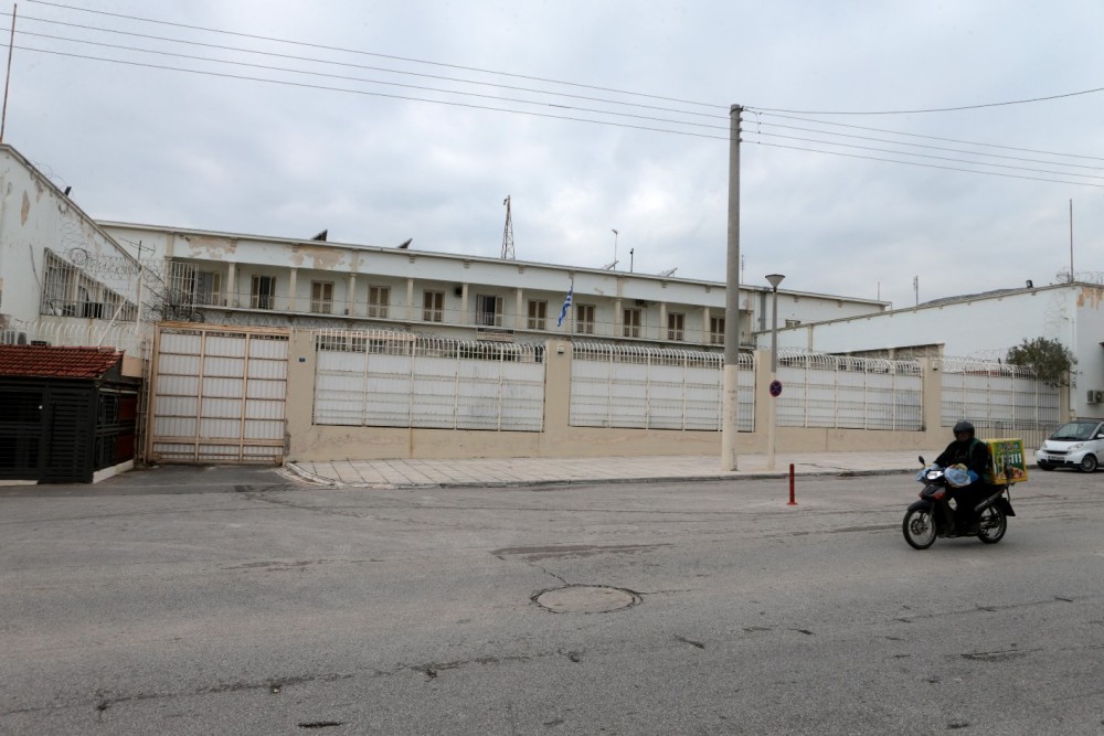 Φυλακές Κορυδαλλού: Ναρκωτικά και αυτοσχέδιο μαχαίρι μέσα σε ηχείο