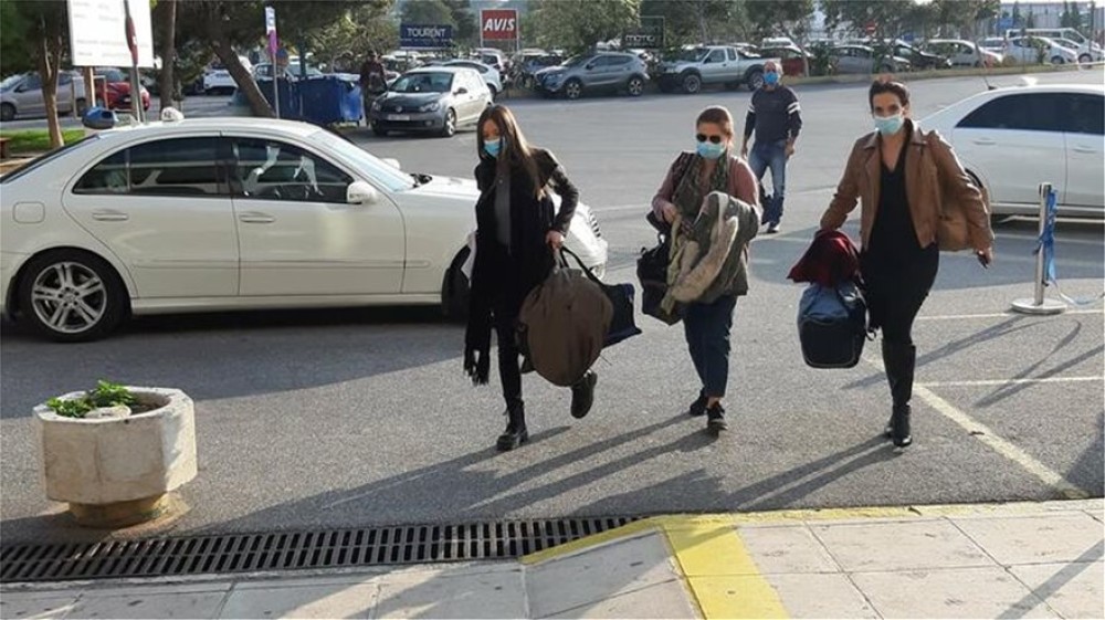 Αναχώρησαν για Θεσσαλονίκη οι 10 νοσηλεύτριες: «Ευχηθείτε μας καλή τύχη»