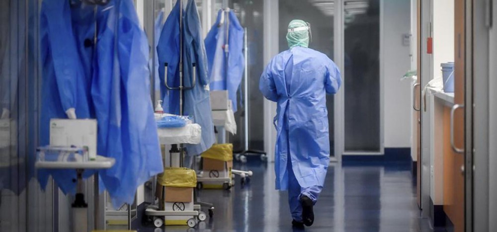 Κορωνοϊός: 1.747 κρούσματα, 121 θάνατοι – 606 διασωληνωμένοι