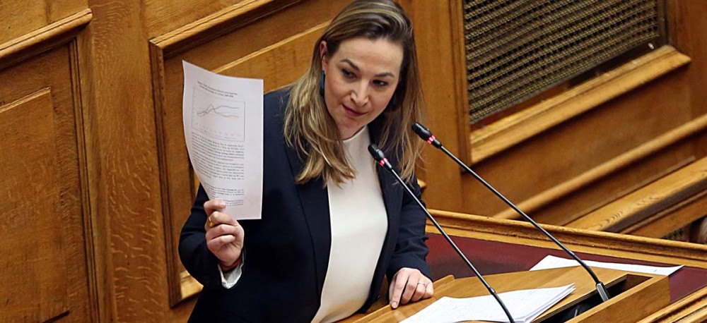 Υποκρισία της Αγαθοπούλου στη Βουλή