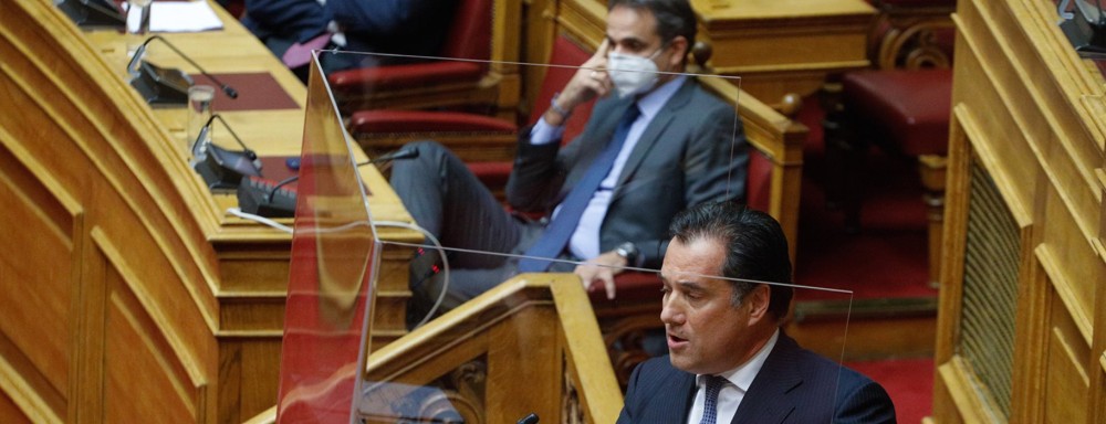 Βουλή: Στήριξη Μητσοτάκη σε Άδωνι