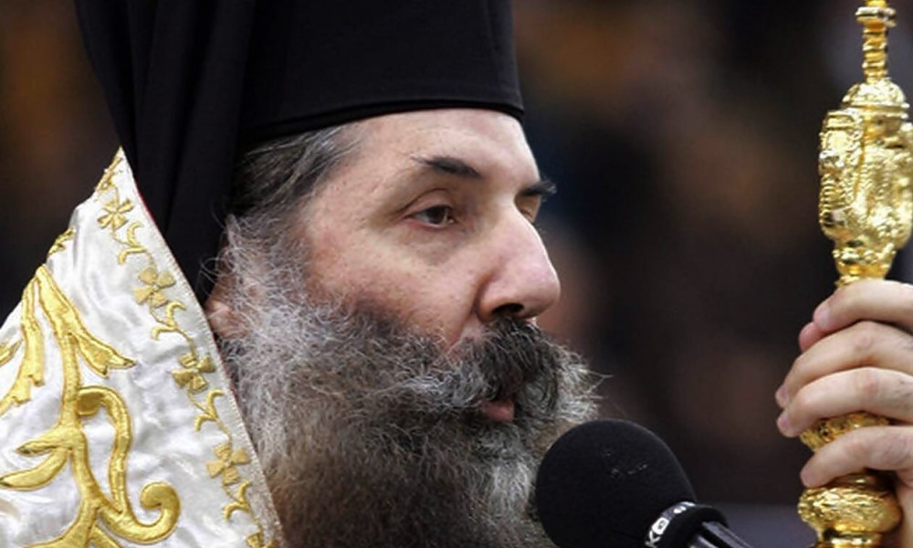 Κρυφτούλι από τον Μητροπολίτη Πειραιώς μετά τη γιαλαντζί στατιστική