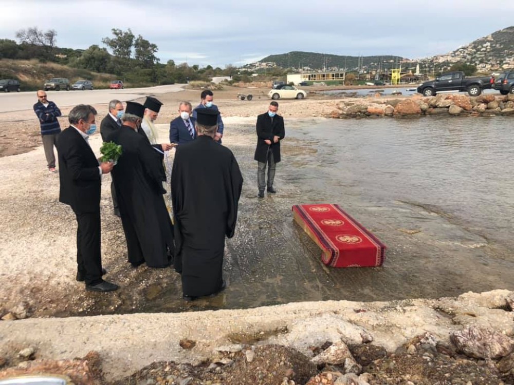 Ο θεοσεβούμενος ΣΥΡΙΖΑίος και ο προκλητικός ιεράρχης