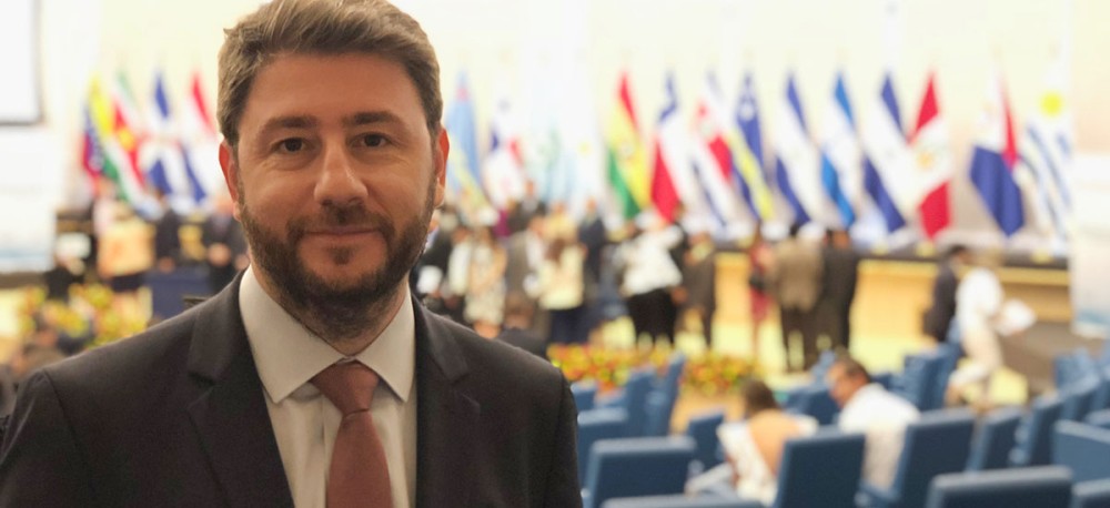 Ανδρουλάκης: Η Γερμανία υπονομεύει την Ευρωπαϊκή Στρατηγική εμβολιασμών