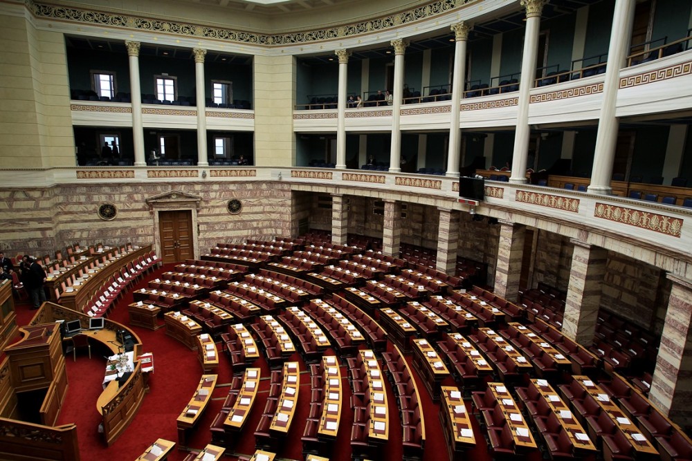 Η Βουλή υιοθετεί τα παιδιά του άτυχου πυροσβέστη Ιωάννη Ζαφειρόπουλου