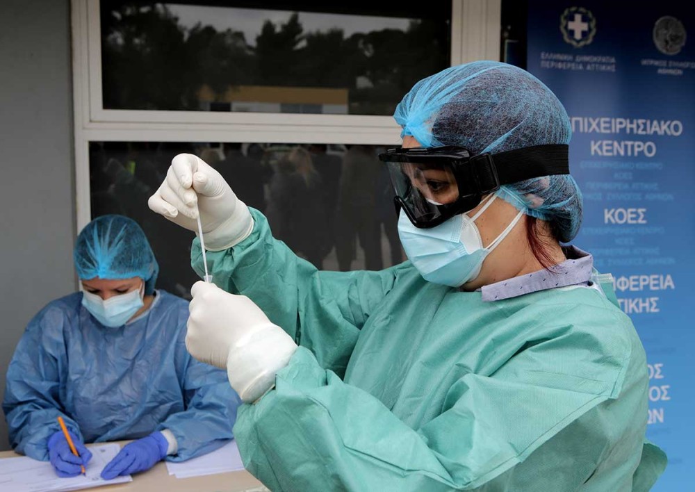 Κορωνοϊός: Νέο αρνητικό ρεκόρ με 735 διασωληνωμένους