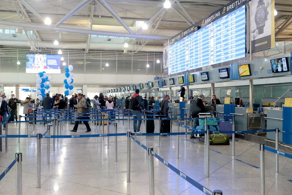 Χωρίς καραντίνα στην Ελλάδα ταξιδιώτες από ΕΕ και πέντε χώρες