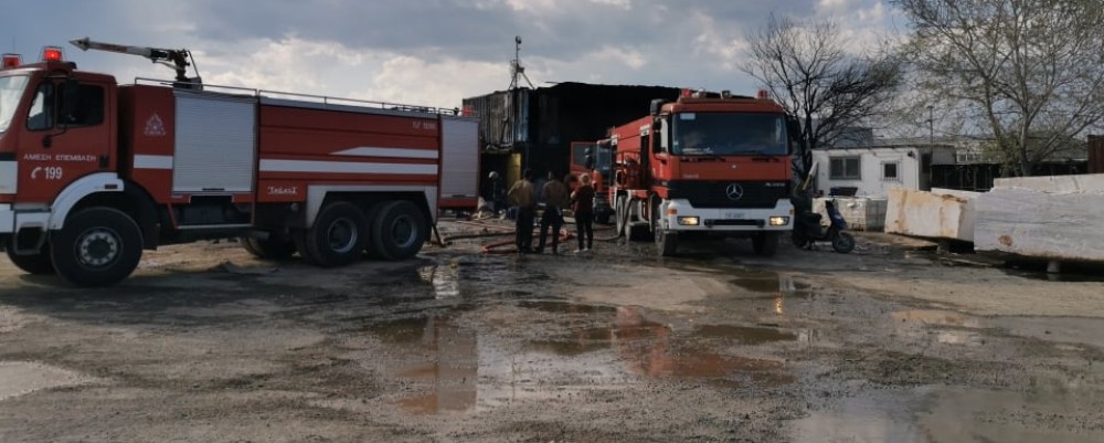 Υπό έλεγχο η φωτιά στο Καλοχώρι (vid)