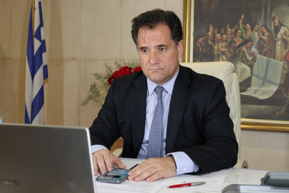 Τέλος καλό όλα καλά με τον Άδωνι: Περιπέτεια για τον υπουργό