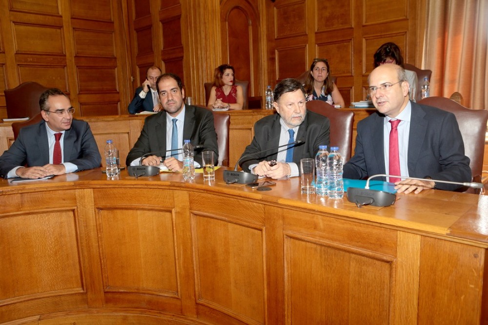 Διάθεση συναίνεσης στη Βουλή για τα μέτρα ανακούφισης των πυρόπληκτων στο Μάτι