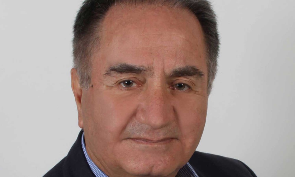 Διασωληνώθηκε ο Θεόδωρος Κατσανέβας-Νοσηλεύεται με κορωνοϊό