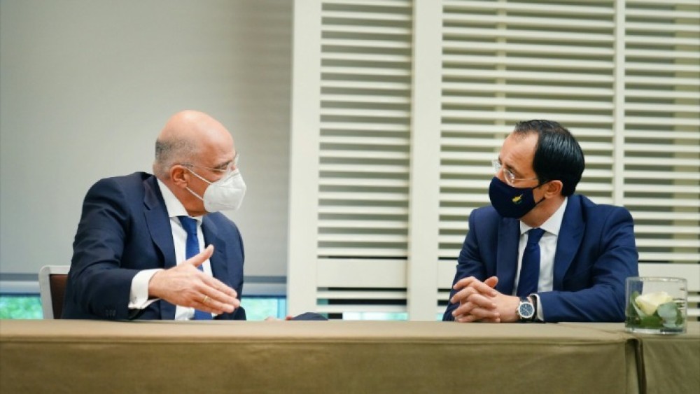 Η Ελλάδα στην πενταμερή: Πλήρης συντονισμός με την κυπριακή πλευρά