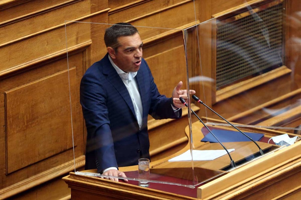 Ψέματα Τσίπρα στη Βουλή για το εργασιακό