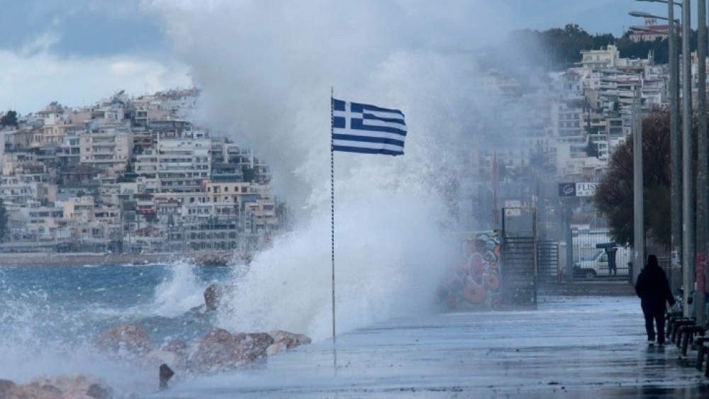 Άστατος ο καιρός με βροχές, καταιγίδες και πτώση της θερμοκρασίας