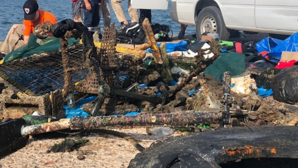 Τι ανέσυραν από τον βυθό του Θερμαϊκού εθελοντές