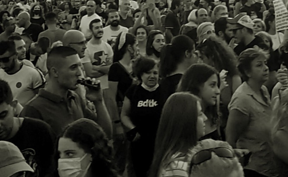 Από τα νταούλια, στους ψεκασμένους αρνητές των εμβολίων