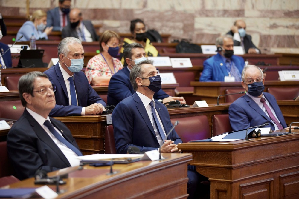 Μητσοτάκης σε ΠαΔΕΕ: Η πατρίδα σας χρειάζεται δίπλα της ως συμπαραστάτες σε όλα τα μέτωπα