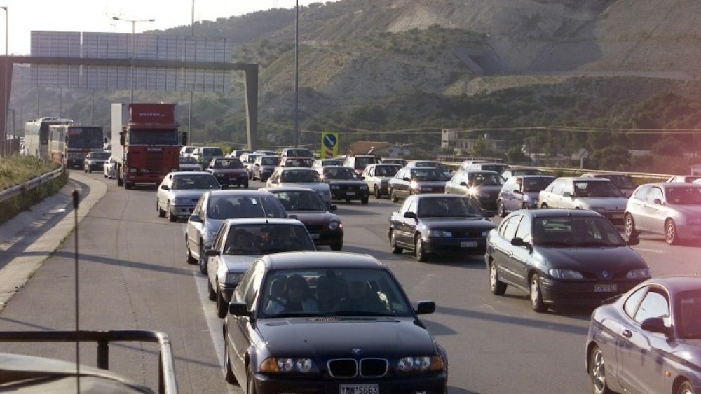 Αυξημένη κίνηση προς Χαλκιδική: Όπου φύγει, φύγει οι Θεσσαλονικείς