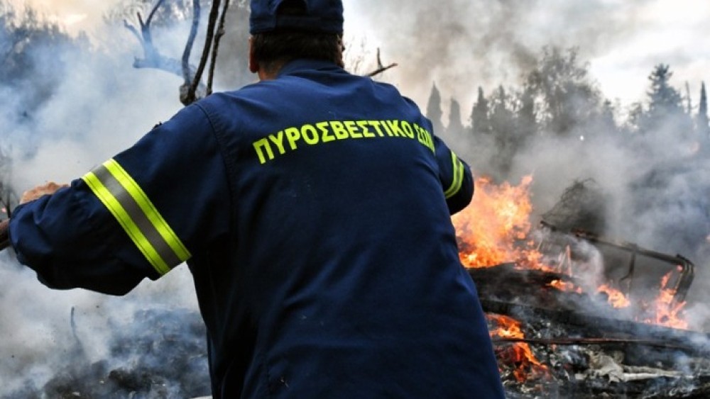 Λάρισα: Σε εξέλιξη πυρκαγιά στο Σαραντάπορο Ελασσόνας