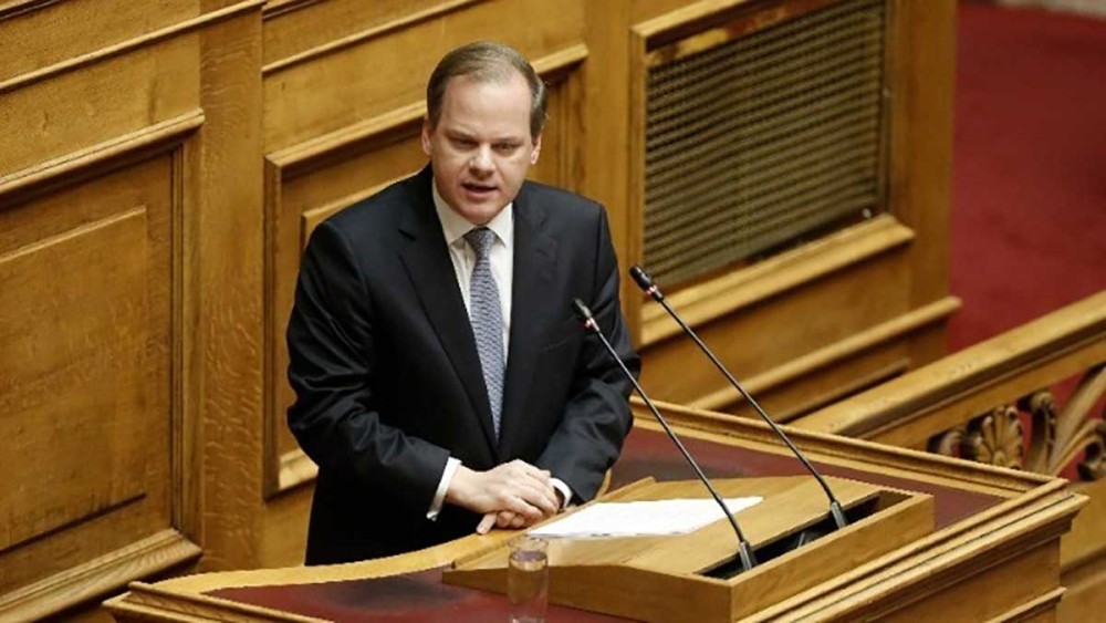 Καραμανλής για Τσίπρα: Μικροκομματική νοοτροπία και πολιτικός λόγος του περασμένου αιώνα