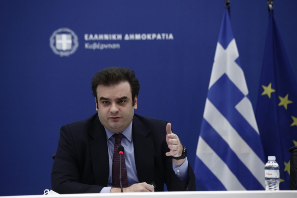 Πιερρακάκης: Πώς θα λάβουν οι νέοι τη μείωση τελών κινητής τηλεφωνίας και τα δωρεάν 50 GB