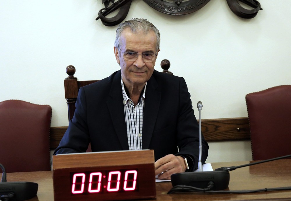 Πέθανε ο Τάσος Κουράκης