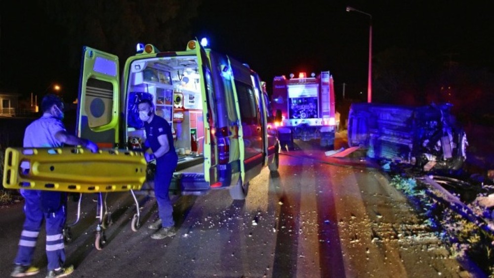 Θεσσαλονίκη: Ένας νεκρός και εννέα τραυματίες σε τροχαίο με μετανάστες