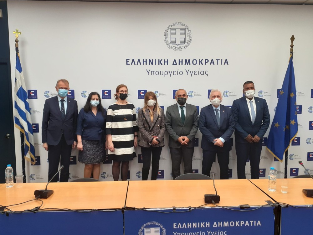 Συνάντηση Πρεζεράκου με κλιμάκιο του Διεθνούς Ερυθρού Σταυρού