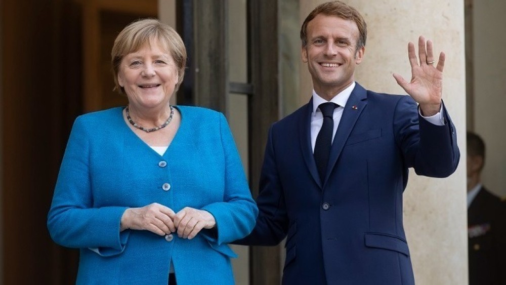 Ο Μακρόν αποχαιρέτισε τη Μέρκελ: “Εξαιρετική” η πορεία της