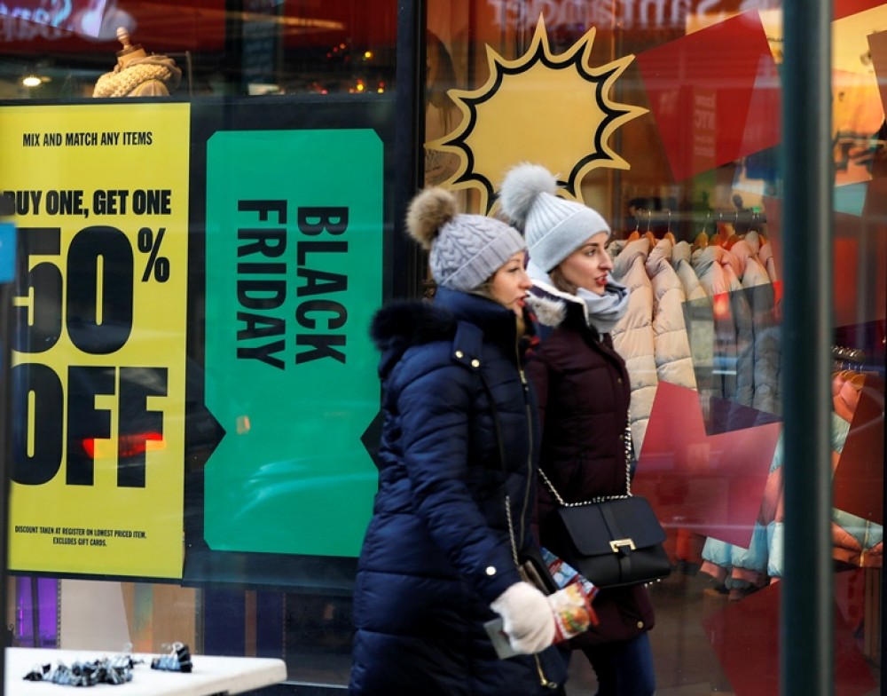Σε ρυθμούς “Black Friday” και “Cyber Monday”  επιχειρήσεις και καταναλωτές